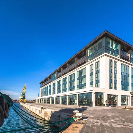 Marina Ξενοδοχείο