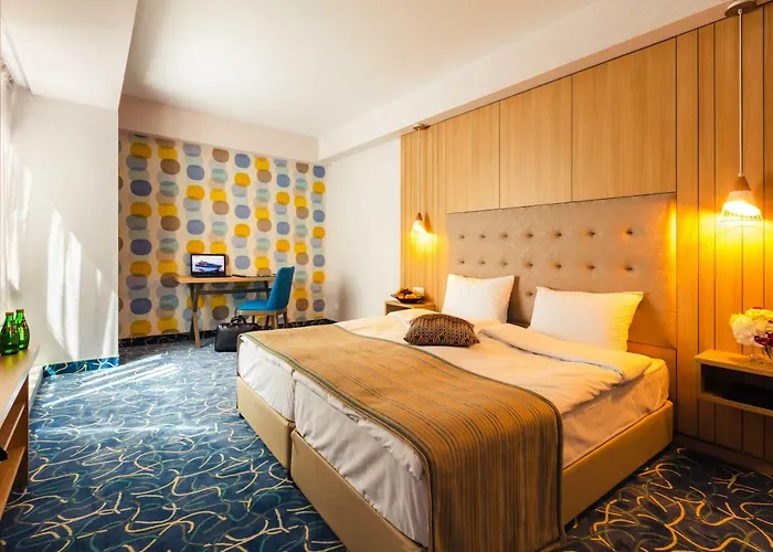 Marina Hotel